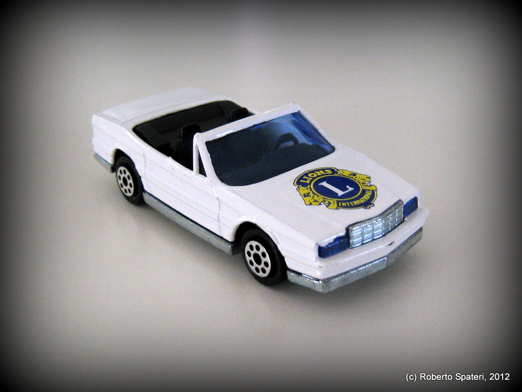 Majorette Cadillac Allante (n.253)